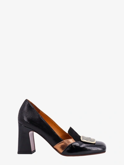 Chie Mihara Petrel Chain Patent Leather Pumps In Black