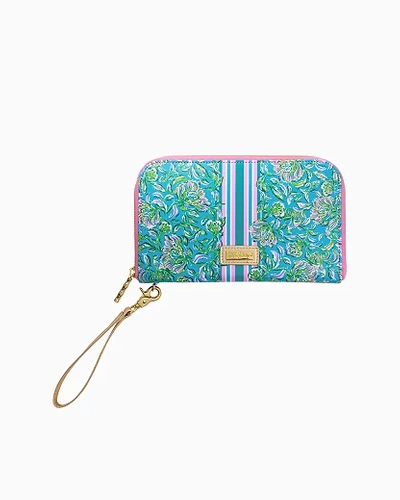 Lilly Pulitzer Passport Travel Wallet In Cumulus Blue Chick Magnet