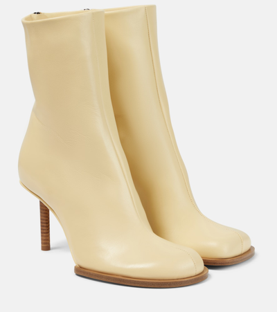 Jacquemus Les Bottines Rond Carré皮革及踝靴 In Ivory