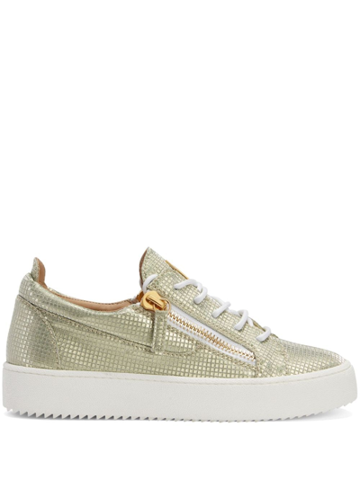 Giuseppe Zanotti Gail Low-top Sneakers In Gold