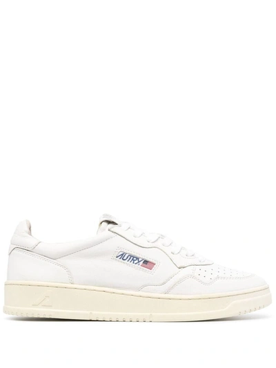 Autry Medalist Low Man Sneakers Shoes In White