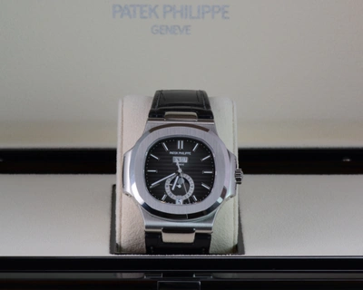 Pre-owned Patek Philippe Nautilus Black 5726a-001 2022+ Full Set