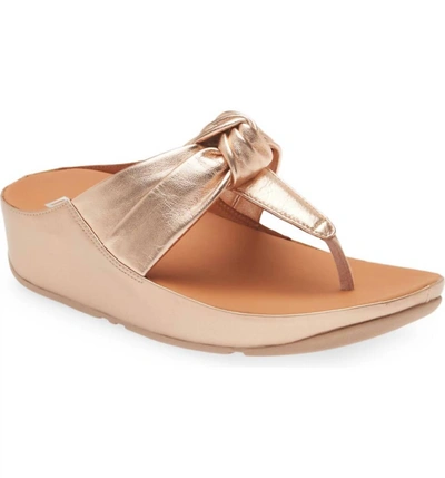Fitflop Twiss Ii Knot Leather Toe Post In Rose Gold In Beige