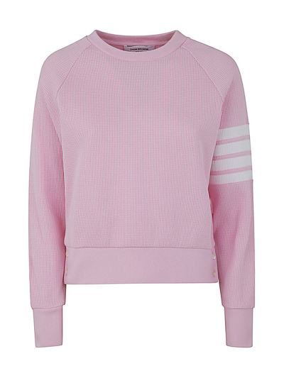 Thom Browne Raglan Sleeve Crew Neck Sweatshirt In Waffle With 4 Bar Stripe In Pink