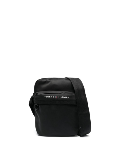 Tommy Hilfiger Logo-plaque Messenger Bag In Black