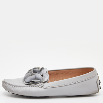 Pre-owned Tod's Grey Leather Flower Gommini Slip On Loafers Size 39