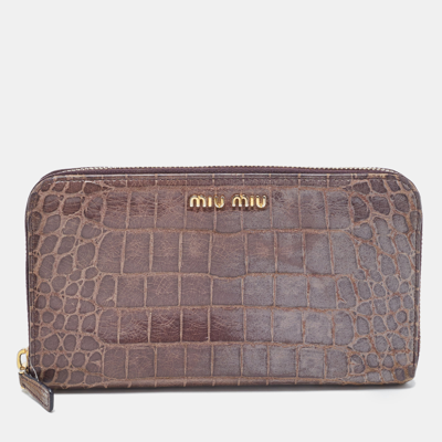 Pre-owned Miu Miu Mauve Purple Croc Embossed Glazed Leather Zip Around Continenal Wallet