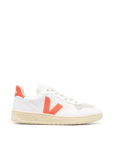 Veja V10 Cwl Sneakers In White
