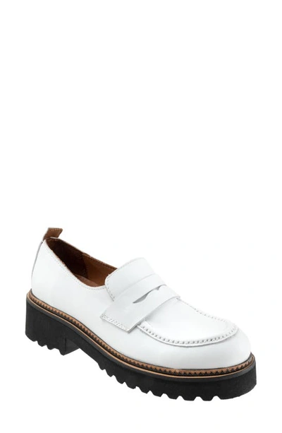 Bueno Annie Lug Penny Loafer In White