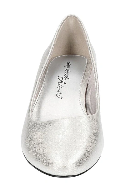 Easy Street Prim Pump In Silver