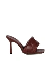 Bottega Veneta The Lido Intrecciato Leather Sandal In Cherry