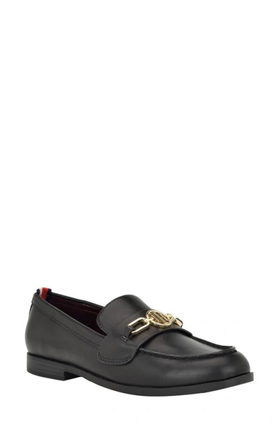 Tommy Hilfiger Izina Loafer In Black