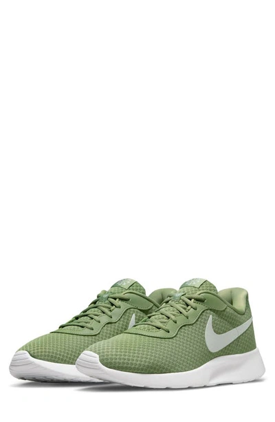Nike Men's Tanjun Easyon Shoes In Green