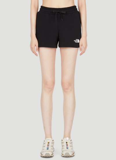 The North Face Logo Applique Shorts In Black