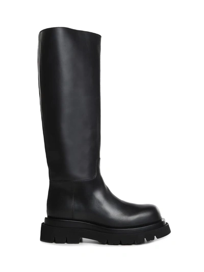 Bottega Veneta Lug Boots In Calfskin In Black