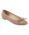 Bandolino Payly Patent Ballet Flat In Medium Natural Patent