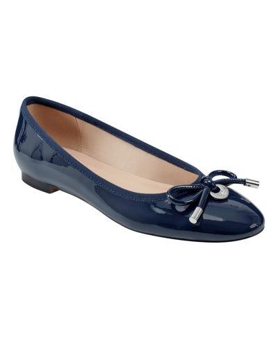 Bandolino Payly Patent Ballet Flat In Navy Patent
