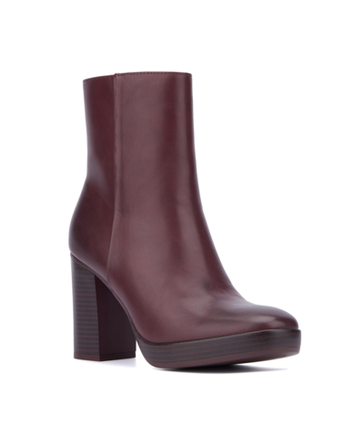 New York And Company Women's Fay- Chunky Heel Ankle Boot In Burgundy