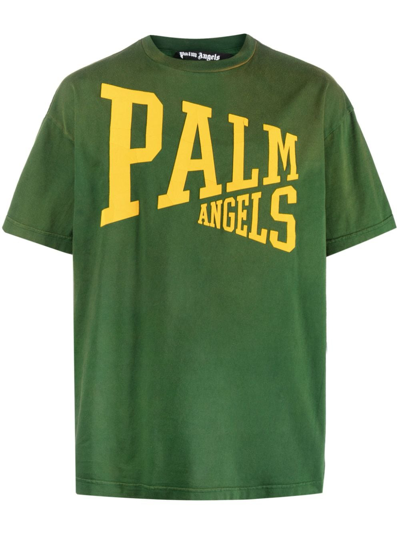 Palm Angels T-shirt Mit Logo-print In Green Gold