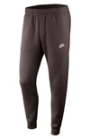 Nike Men's  Sportswear Club Fleece Jogger Pants In Brown