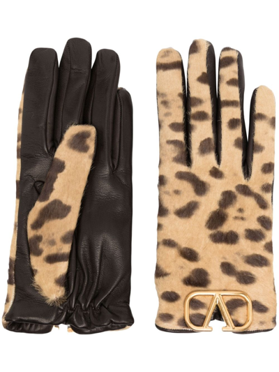 Valentino Garavani Vlogo Leopard-print Cashmere Gloves In Naturale Ondant