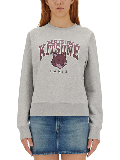 Maison Kitsuné Campus Fox Print Sweatshirt In Grey