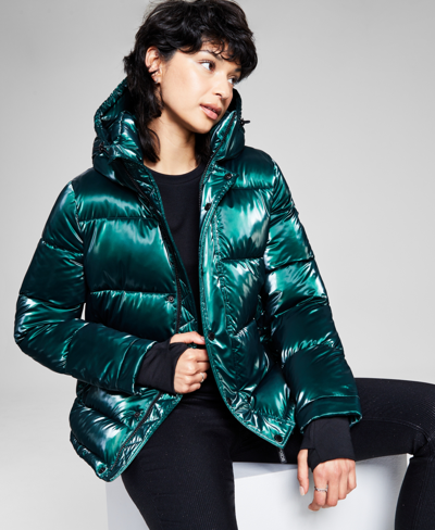 Bcbgeneration Women's Plus Size High-low Hooded Puffer Coat In Liquid Emerald