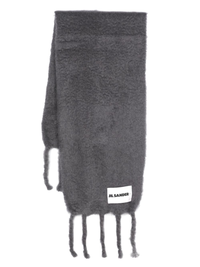 Jil Sander Logo-patch Fringed Knitted Scarf In Grey