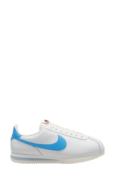 Nike Cortez Sneaker In Weiss