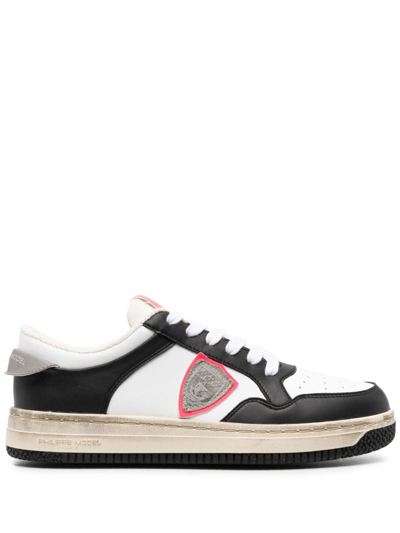 Philippe Model Paris Logo-patch Leather Sneakers In Schwarz