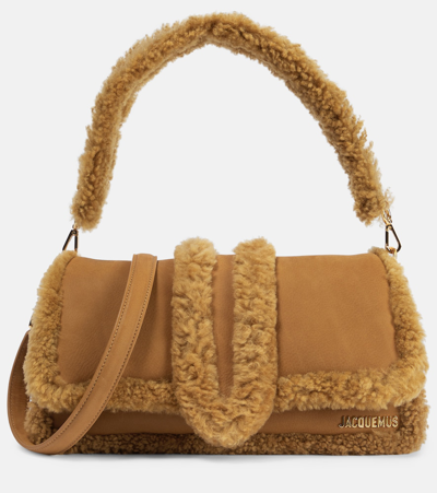 Jacquemus Le Bambimou Doux Shearling-trimmed Leather Shoulder Bag In Brown