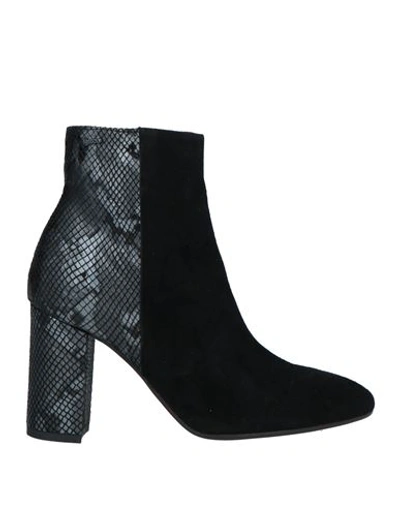 Igi & Co Woman Ankle Boots Black Size 7 Soft Leather