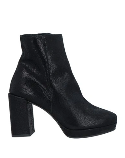Daniele Ancarani Woman Ankle Boots Black Size 9 Soft Leather
