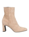 Paolo Mattei Woman Ankle Boots Beige Size 9 Soft Leather
