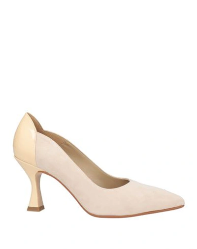 Marian Woman Pumps Sand Size 11 Soft Leather In Beige