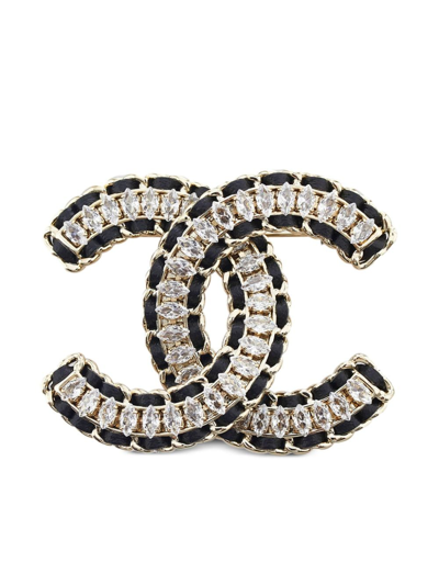 Pre-owned Chanel 2005 Crystal-embellished Brooch In Metallic
