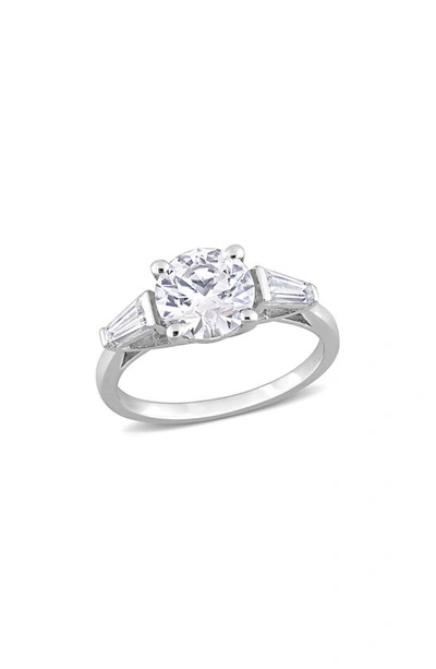 Delmar Round Cut & Taper Cut Moissanite Ring In White
