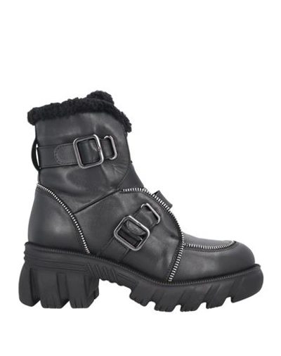 Nila & Nila Woman Ankle Boots Black Size 8 Soft Leather, Shearling
