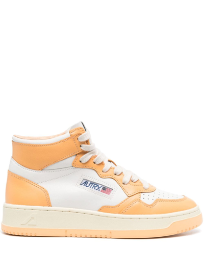 Autry Medalist Mid Leather Sneakers In White