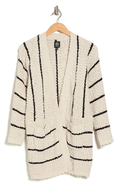Bobeau Open Front Patch Pocket Popcorn Cardigan In Cream/ Black
