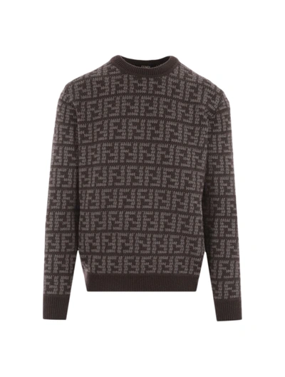 Fendi Crew Ff Crochet Cash In Brown