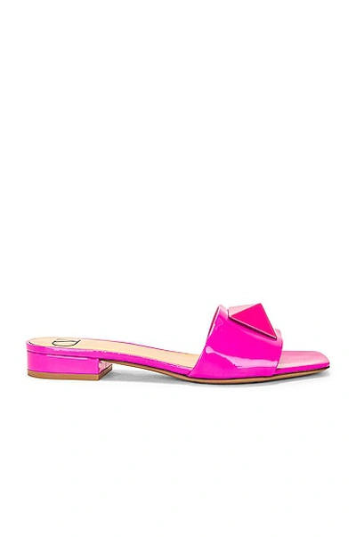 Valentino Garavani Maxi Stud Patent Sandal In Pink