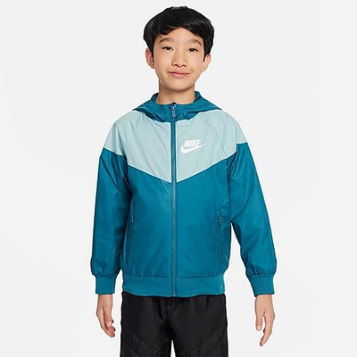 Nike Sportswear Windrunner Big Kids' (boys') Loose Hip-length Hooded Jacket In Green