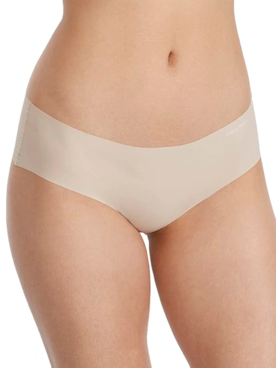 Calvin Klein Invisibles Hipster In Mudstone