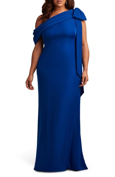 Tadashi Shoji Plus One Shoulder Crepe Gown In Royal Blue