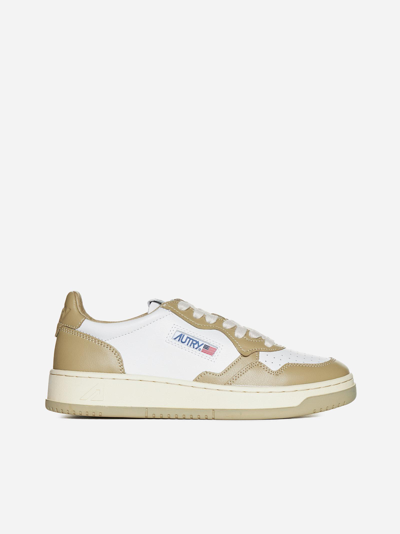 Autry Medalist Low-top Leather Sneakers In White,mud