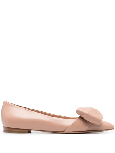 Gianvito Rossi Bow-detail Leather Ballerina Shoes In Neutrals