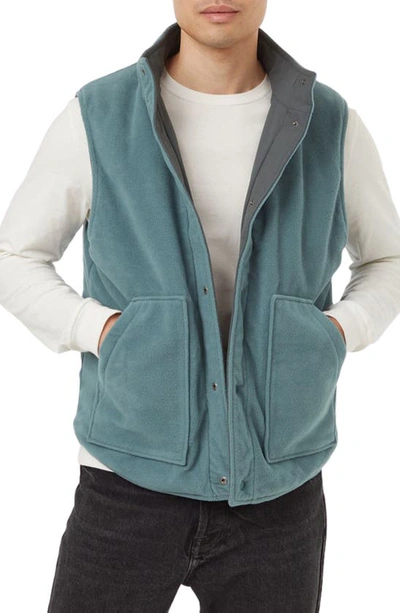 Tentree Nimbus Water Resistant Reversible Vest In Urban Green/ Silver Pine