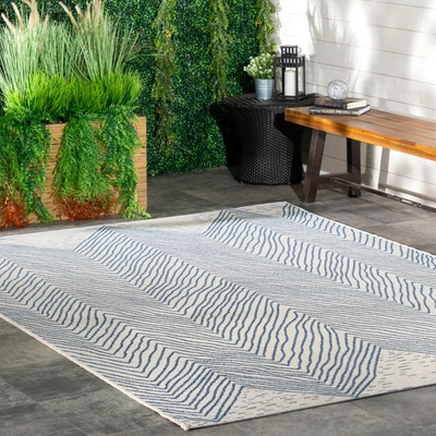 Nuloom Wavy Chevron Outdoor Area Rug In Blue