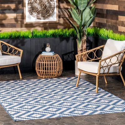 Nuloom Marybelle Tribal Diamond Trellis Area Rug